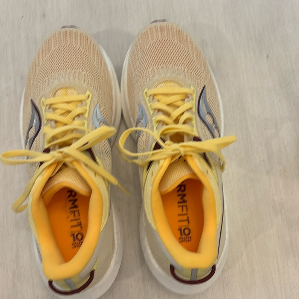 Brand new, never worn! Saucony Power Run shoes…
